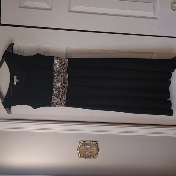 Dressbarn little black dress size 6 stretchy - Picture 1 of 5